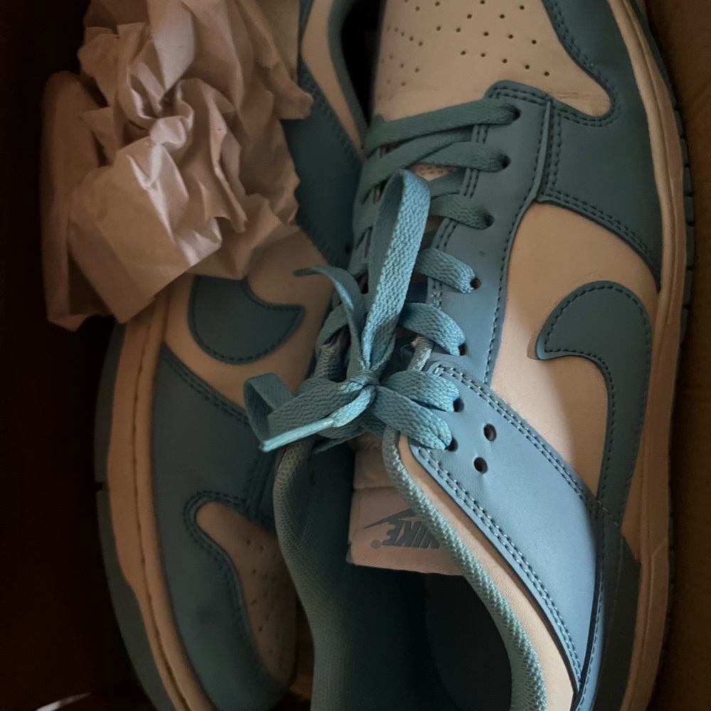 Nike sneakers men’s